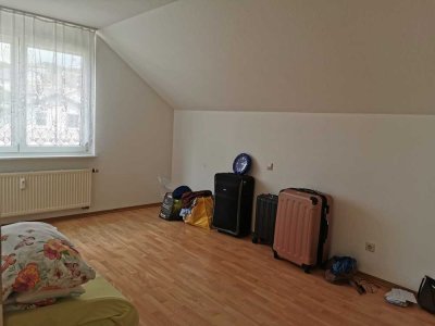 Schöne 3-Zimmer-Dachgeschosswohnung mit BK und EBK in Horheim, Wutöschingen