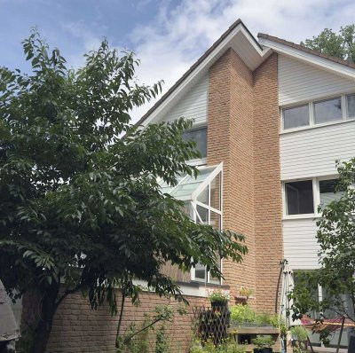 RUHIGE OASE MIT LICHT UND VIEL PLATZ