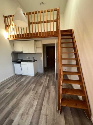 Renovierte 1,5 Zimmer Emporenwohnung