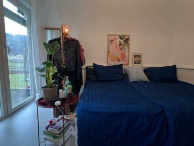 Helle Studenten-Wohnung mit Balkon