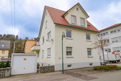 Exklusive, sanierte 2-Raum-DG-Wohnung mit gehobener Innenausstattung in Albstadt