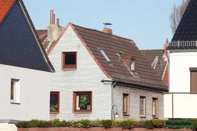 Klein, aber Mein! Wohnhaus mit Carport und Gartenhaus