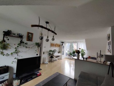 Helle 3-Raum-DG-Wohnung mit EBK und Balkon
