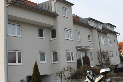 Geschmackvolle, neuwertige 4,5-Zimmer-Maisonette-Wohnung mit geh. Innenausstattung mit Balkon