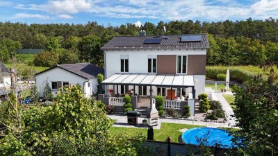 Exklusive Villa in Alleinlage für anspruchsvolles Wohnen in Maxhütte-Haidhof