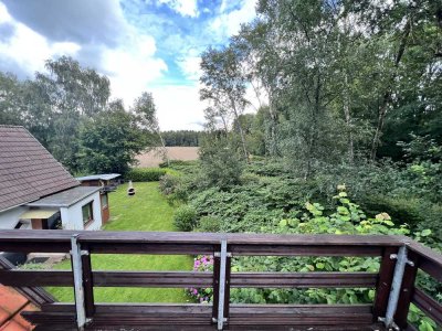 Zauberhafte 3 Zi. Dachgeschoss-Wohnung mit Dachterrasse und Blick ins Grüne