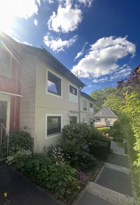 Familienfreundliches Reihenmittelhaus in guter Lage von SG-Gräfrath - einziehen und wohlfühlen!