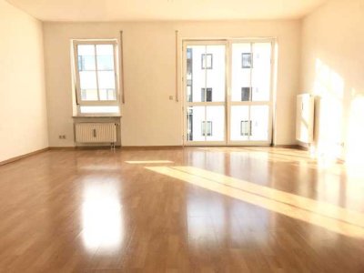 1-Zi.-City-Wohnung mit Charm in sonniger Stadtlage mit Südbalkon.