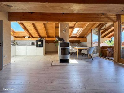 Traumhafte kernsanierte 2-Zimmer-Dachgeschosswohnung in Grassau mit 2 Balkonen & Stellplatz