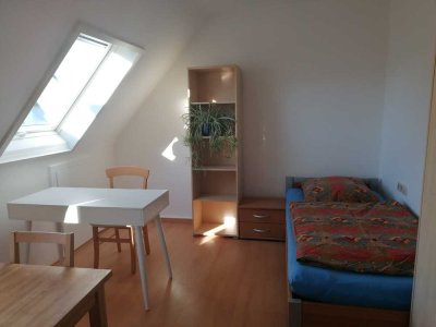 möbliertes Zimmer in DG-Wohnung ab 01.01.2026 in Stuttgart-Vaihingen