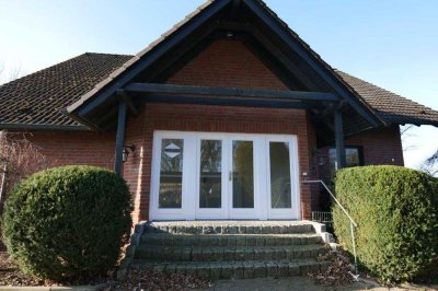 Geschmackvolle EG-Wohnung mit komb. Wohn-/Essbereich in Rosengarten-Nenndorf