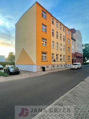 EILENBURG STADT * 3 ZIMMER * KÜCHE mit Zugang zum BALKON * TAGESLICHTBAD mit Wanne... und NETTEN ...