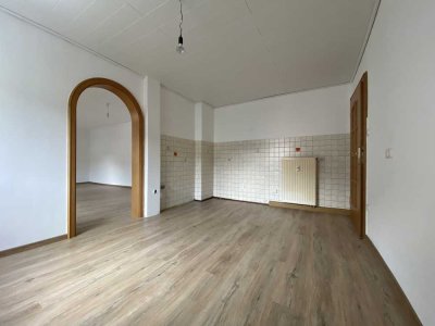 Sehr schöne, großzügige 3-Zimmer-Wohnung in zentrumsnaher Lage in Weiden zu vermieten!