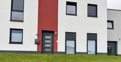 Modernisierte 2,5-Raum-Wohnung mit Terrasse und Einbauküche in Laubach