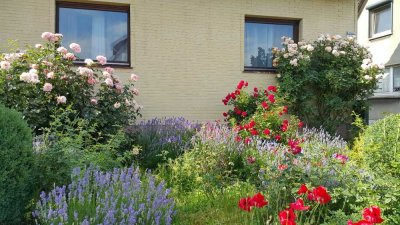 Modernisierte 3-Zi plus Fußbodenheizung, offenes Esszimmer, große Terasse &Garten, 194 m² Nutzfläche