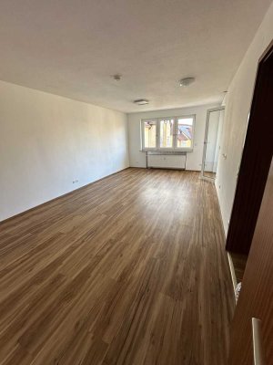 Helle 1-Zimmer-Wohnung mit Balkon und Einbauküche in Schorndorf