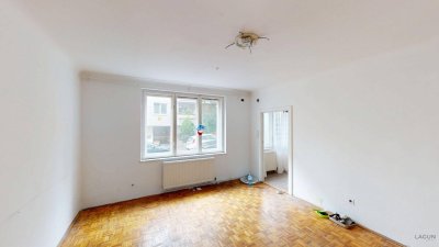 Sanierungsbedürftige 2-Zimmer-Wohnung in 1140 Wien – Perfekt für Pärchen oder AnlegerInnen