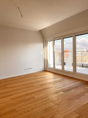 *Exklusives Design im Dachgeschoss mit großzügiger Terrasse*