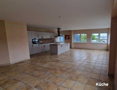 1200 € - 220 m² - 5.0 Zi.