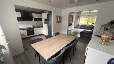 Erdgeschosswohnung mit Garten, Garage & PV in Stedefreund