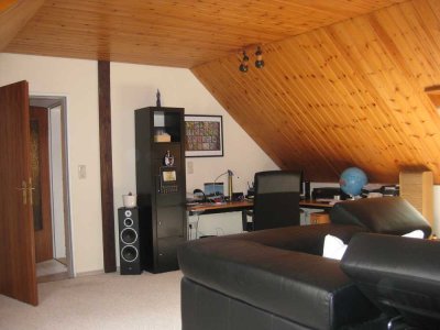 Freundliche 2-Zimmer-Dachgeschosswohnung mit gehobener Innenausstattung in Riede