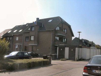 Grevenbroich schöne 2 ZKDB  Dachgeschoss-Neubauwohnung provisionsfrei