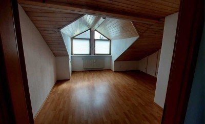 Lichtdurchflutete 3-Zimmer-Dachgeschosswohnung in Bretzfeld