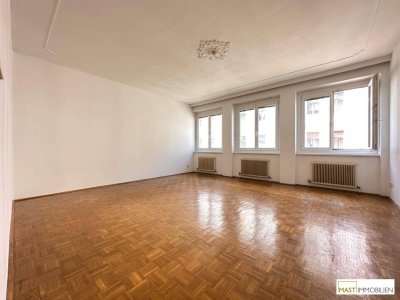 Perfekt aufgeteilte 4 - Zimmer Wohnung in Top-Lage - Nähe Innenstadt - WG GEEIGNET