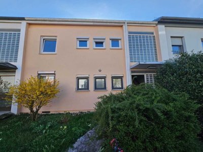 1-2 Familien Reihen-Mittelhaus mit Garten und Garage in Stuttgart Fasanenhof