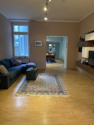 Extravagante, individuelle Atelier-/Stadtwohnung mit gr. Nebenraumfläche u gr. Terrasse in Bonn City