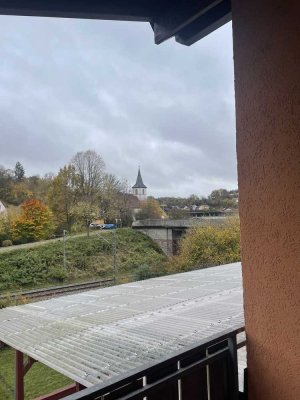 Gepflegte 4-Zimmer Wohnung mit Balkon in Elztal