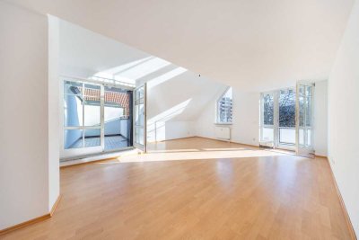 Schicke Galeriewohnung mit Dachterrasse und Balkon
