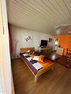 Voll möbilierte Top Wohnung mit ländlicher Idylle