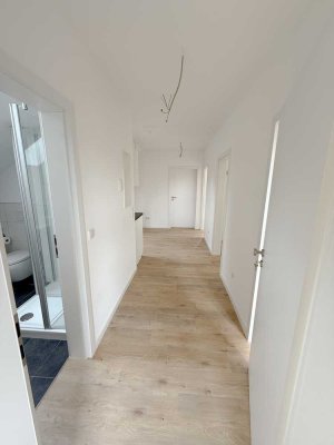 4-Zimmer-Dachgeschosswohnung mit gehobener Innenausstattung mit Einbauküche in Weilmünster