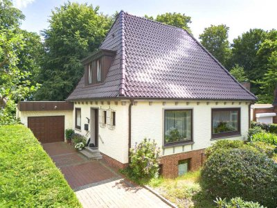 Freistehendes Einfamilienhaus mit Charme, Ausblick und Potenzial