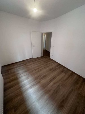 Katip | Kernsanierte Erdgeschosswohnung in Augsburg-Oberhausen *ab sofort