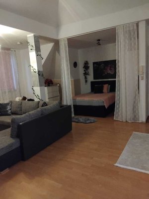 Sanierte Wohnung mit einem Zimmer und Einbauküche in Gelsenkirchen