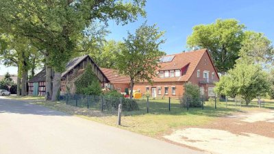 Resthof + Haus + Gewerbe+ oder Bauland für Investoren