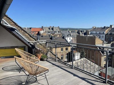 Wohnen auf Zeit: Möblierte 4-Zimmer-Wohnung mit Dachterrasse
