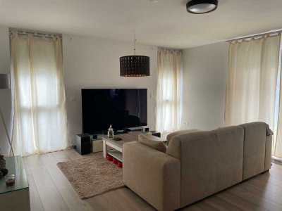 Exklusive 3-Zimmer-Erdgeschoss-Wohnung mit Terrasse, Garten, EBK in schönem Neubau