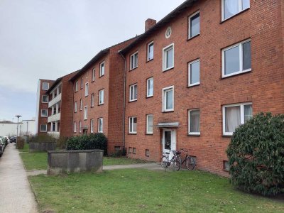 Ihre Zukunft - Ihre Wohnung: sanierte 2,5-Zimmer-Wohnung mit Balkon, sofort anmietbar!