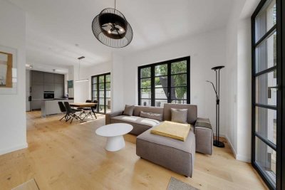 Einfamilienhaus, hochwertig möbliert, 130 m², bis zu 4,20 m hohe Decken, Terrassen und Garten