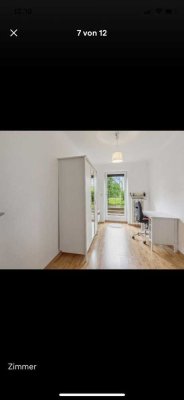Helle 3-Zimmer-Wohnung mit Balkon in ruhiger Wohnanlage - Garstedt, Norderstedt