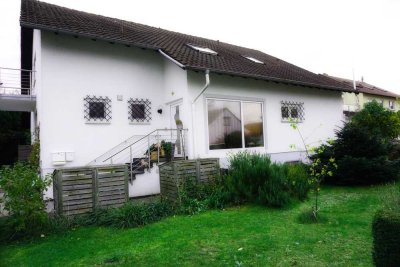 2,5 Obergeschosswohnung mit Balkon und Stellplatz in Bad Dürkheim