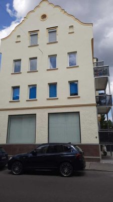 Zentral gelegene 3-ZKB mit großer Terrasse im 1.OG in Augsburg