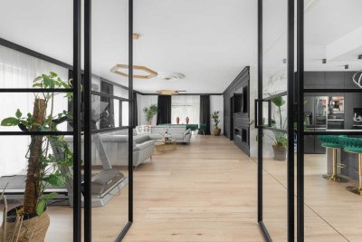 Einzigartige Immobilie mit Haus, Halle und Büroräumen
