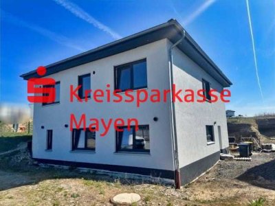 Modernes u. stilvolles Einfamilienhaus mit Einliegerwohnung in ruhiger Lage