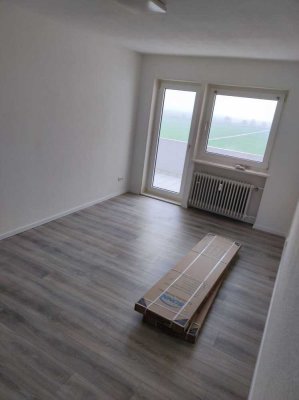 Helle 2-Zimmer-Wohnung im 4 OG mit Stellplatz in Düren