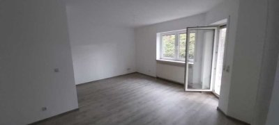 Monderene Singlewohnung mit Einbauküche, Bad, Keller und Parkplatz Nähe Erfurt / Weimar ruhige Lage