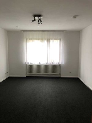 1-Zimmer-EG-Wohnung mit Küchenzeile in Stuttgart, Rohrer Höhe. Befristet auf 2 Jahre.